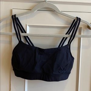 Black lululemon sports bra